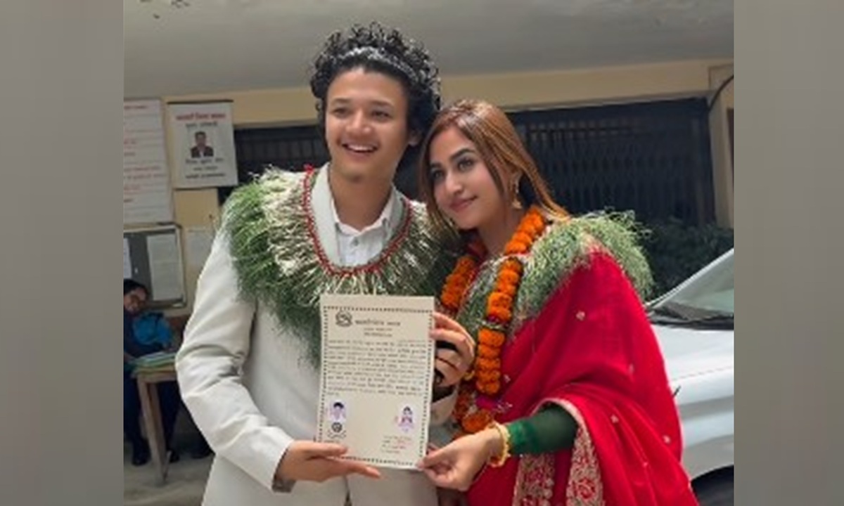 आयुष र एलिजेले गरे कानुनी विवाह