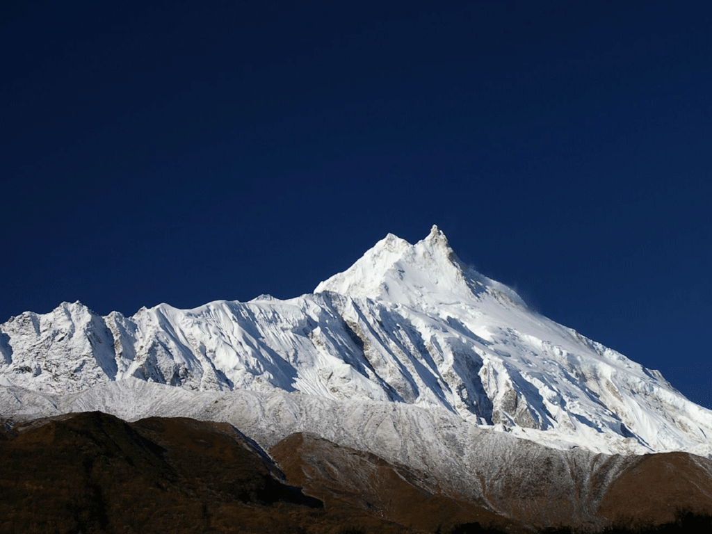 मनास्लु क्षेत्रमा घाइते पर्यटक दुई दिनदेखि उद्धारको पर्खाइमा