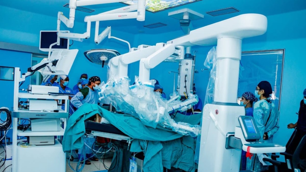 चितवन मेडिकल कलेजले सुरू गर्‍यो रोबोटिक सर्जरी