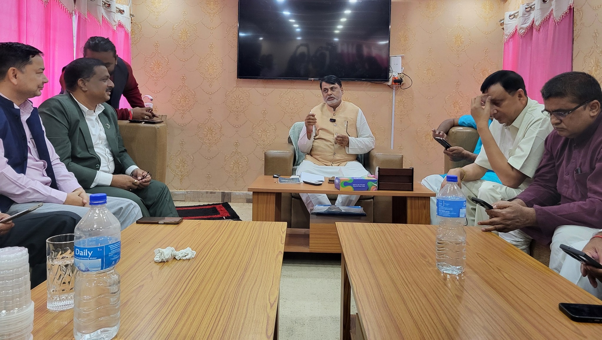 मुख्यमन्त्री नियुक्तिविरूद्ध अदालत जाने सात दलको निर्णय