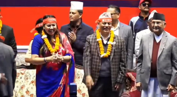 रामकुमारी झाँक्री र किसानलगायतका नेता  एमालेमा फर्किए