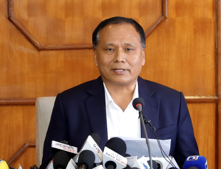 कुलमान घिसिङको उज्यालो पार्टी र हाम्रो पार्टी नेपालबीच एकता