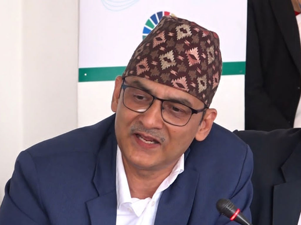 ‘बीमा सुधारका लागि ऐन संशोधन आवश्यक’ : सचिव देवकोटा