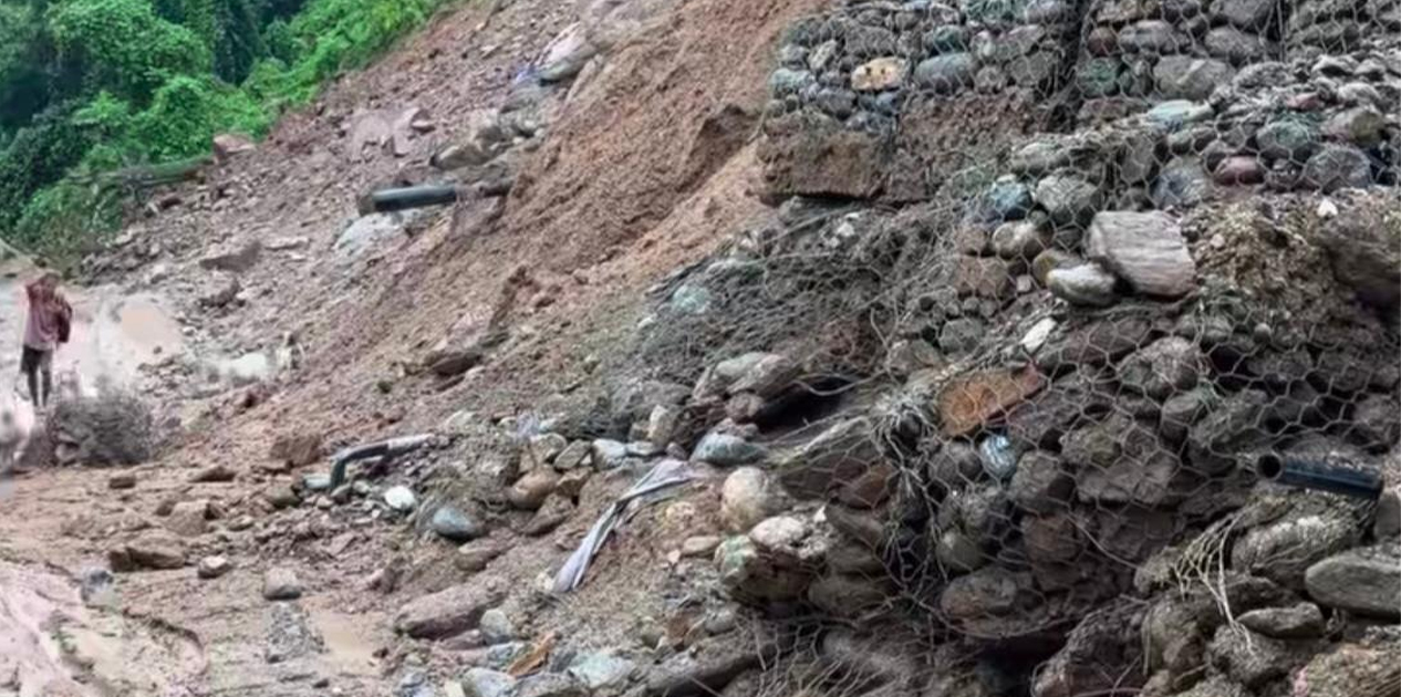 पहिरोले देशका विभिन्न भागका प्रमुख राजमार्ग प्रभावित