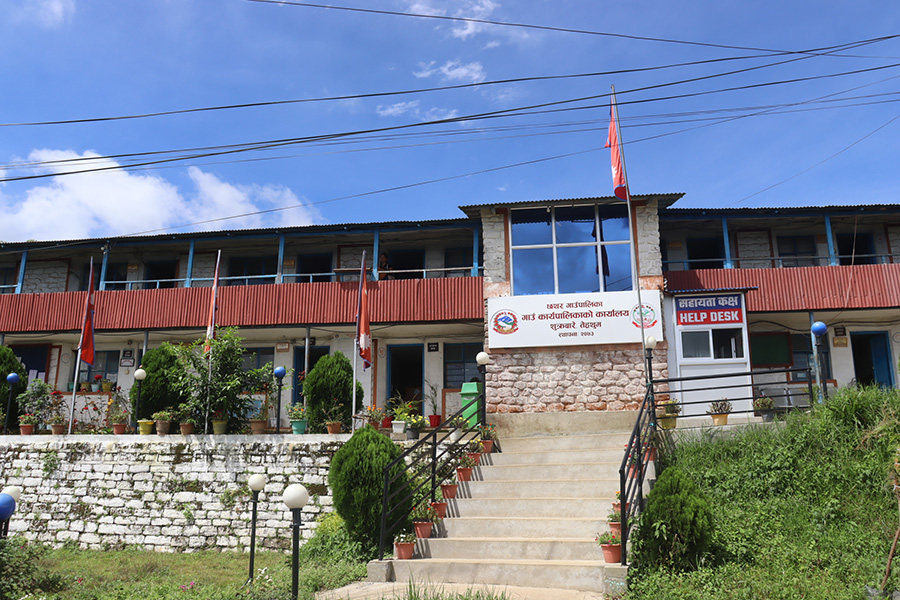 सातौं छथर गाउँपालिका अध्यक्ष कप पुरुष फुटबल प्रतियोगिता हुँदै