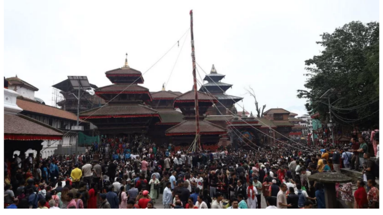वसन्तपुरमा इन्द्रध्वजोत्थानसँगै विधिवत् रुपमा इन्द्रजात्रा सुरु