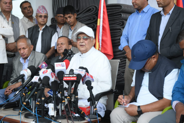 सरकारी कोषलाई हाेइन पीडितलाई राहत चाहिएको हाे : ओली
