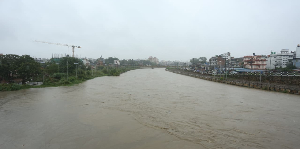 काठमाडौँ उपत्यकासहित देशभर अविरल वर्षा: तटीय क्षेत्रमा उच्च सतर्कता