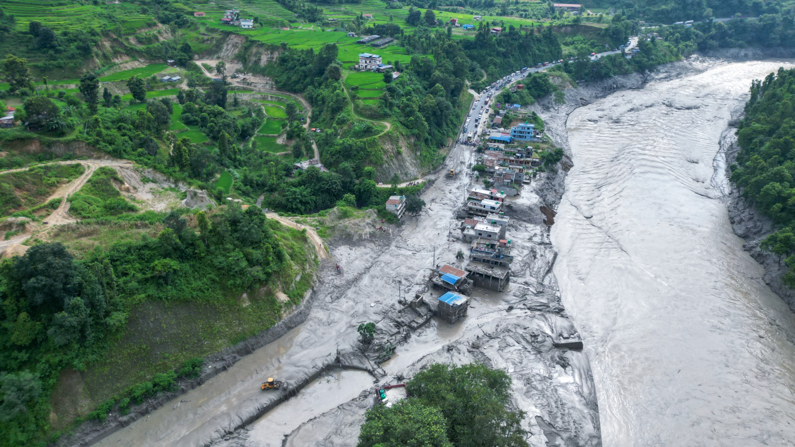 पृथ्वी राजमार्गमा रात्रिकालीन सवारी आवागमनमा पूर्ण रूपमा रोक