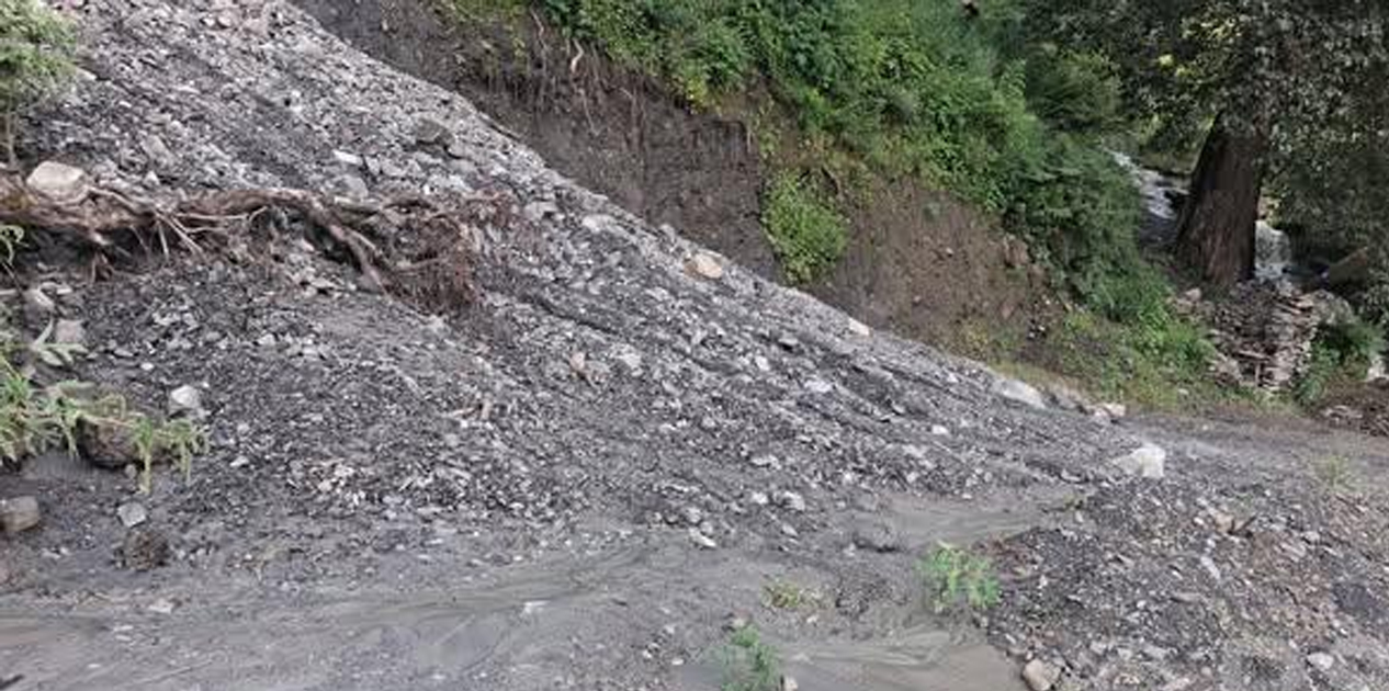 वर्षाका कारण अवरुद्ध सडक दसैँअघि नै सञ्चालनमा आउने